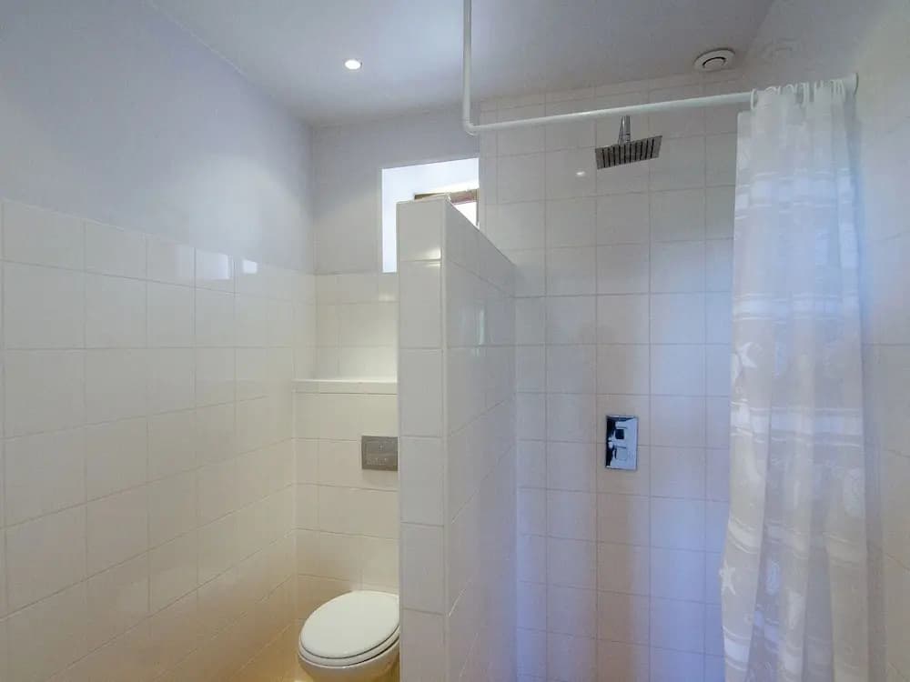 Spacious Cottage in Limousin With Private Pool - Miniature 8