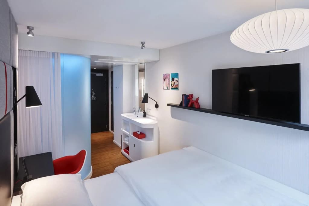 citizenM Paris Champs-Élysees Hotel - Photo 2