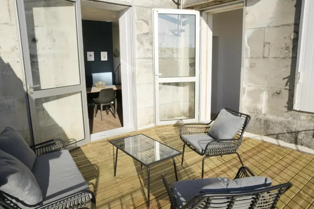 T2 de 55m2 avec toit terrasse, hyper centre, wifi, Netflix, draps, savons et serviettes fournis - Miniature 7