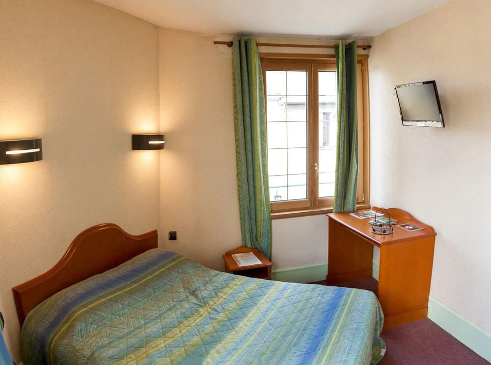 Logis Hotel Restaurant Croix Verte - Photo 2
