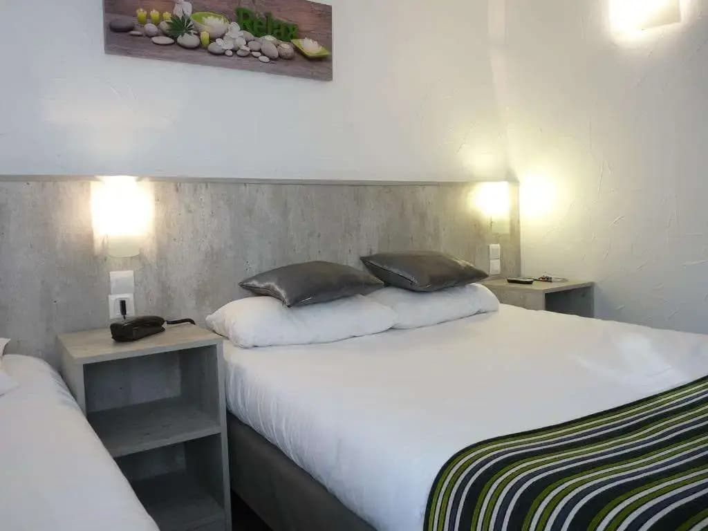 Brit Hotel Bosquet - Miniature 7