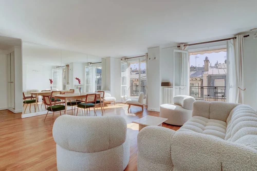 Passy Glow 2BR Home in the 16th Arrondissement - Photo 5