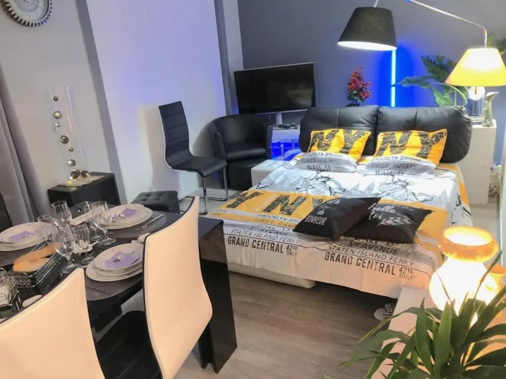 Beau 3 pièces, 7 pers, 2 terrasses, centre, calme, sécurité - Photo 1