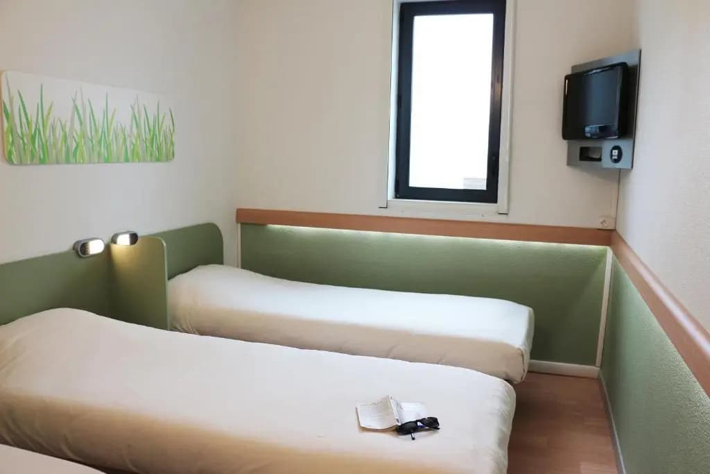 ibis budget Castelnaudary - A61 - Photo 3