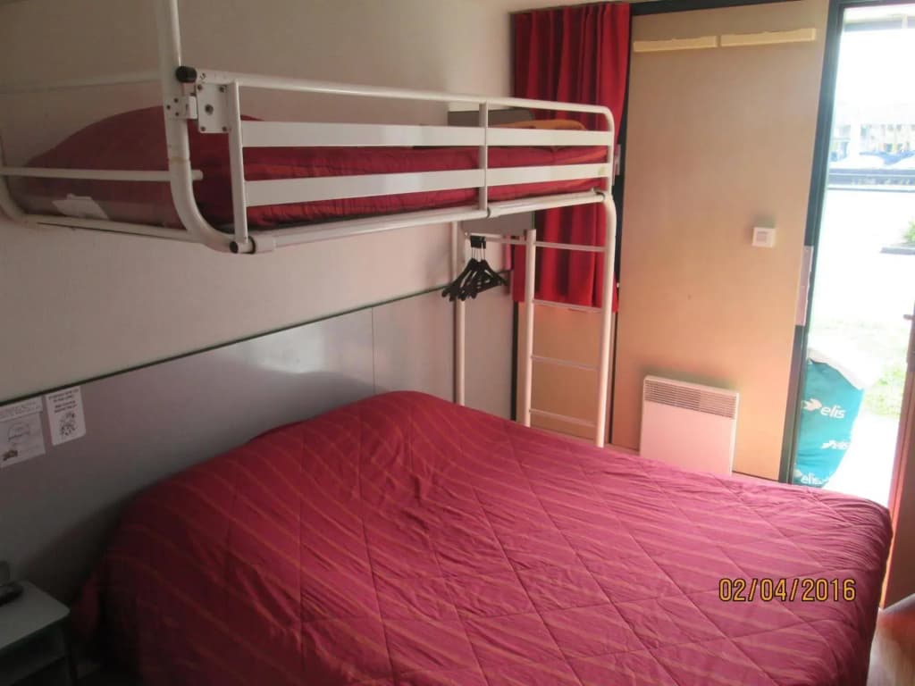 Première Classe Rennes Est - Cesson - Photo 2