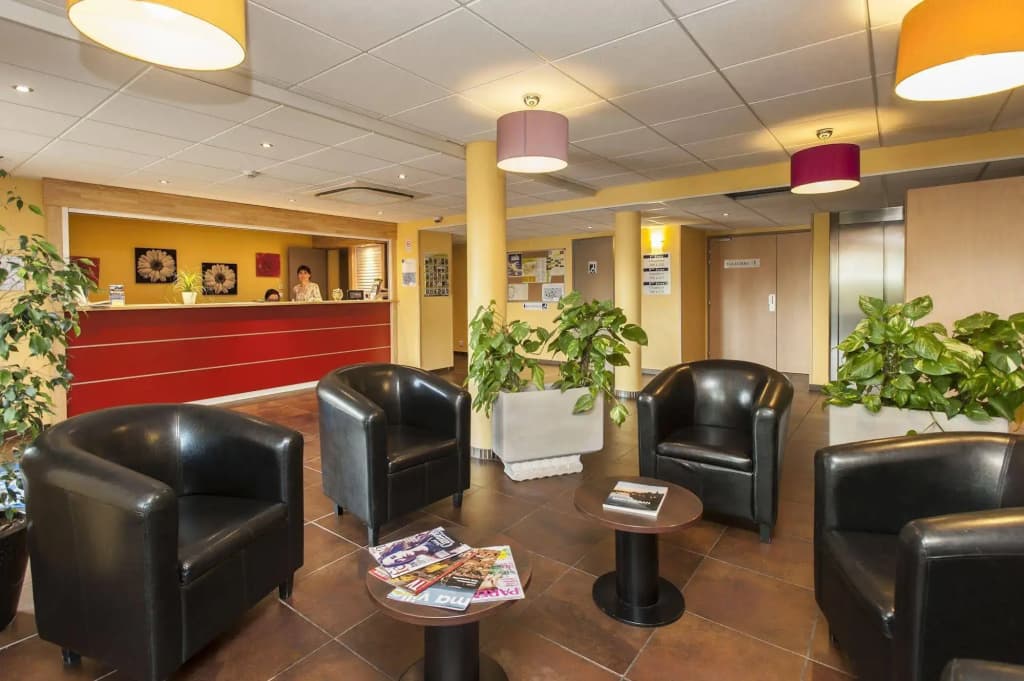 Brit Hotel Confort Montauban - Photo 2