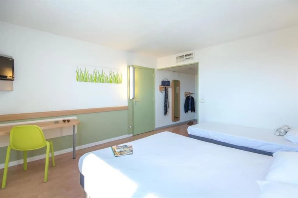 ibis budget Fréjus Saint-Raphaël Centre et Plage - Photo 4