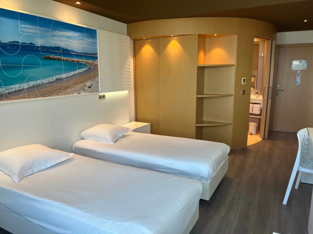 SoBlue Hotel - Photo 5