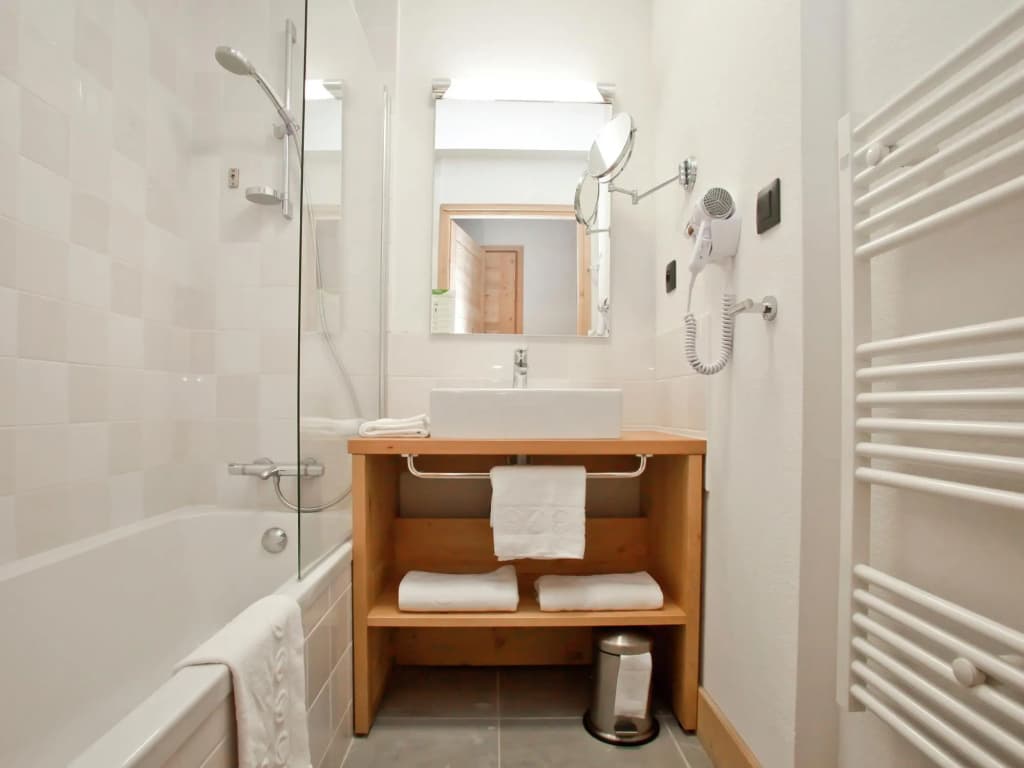 Comfortable Apartment in Chatel, 50 m. From the ski Lift - Miniature 8