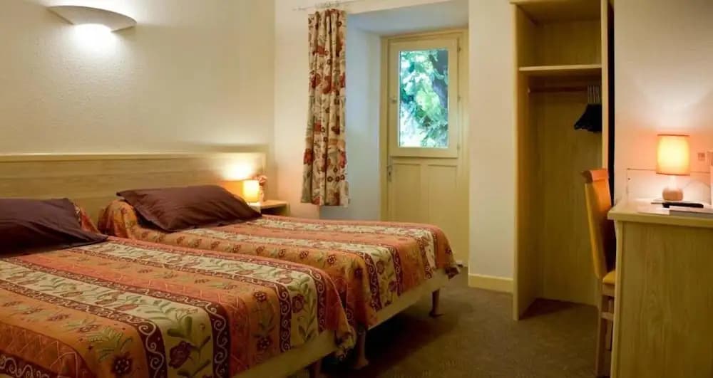 Logis Hotel de la Poste - Photo 2