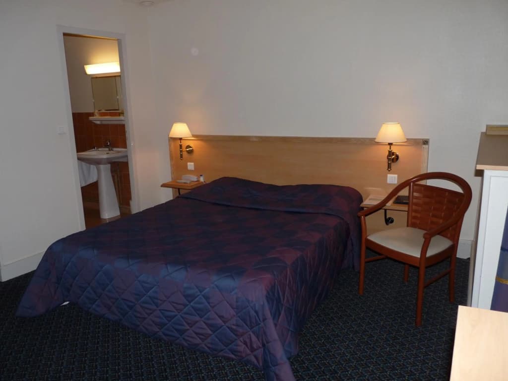 Hotel Le Bourbon - Photo 1