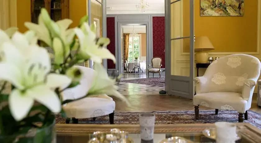 Chateau des essards - Photo 4