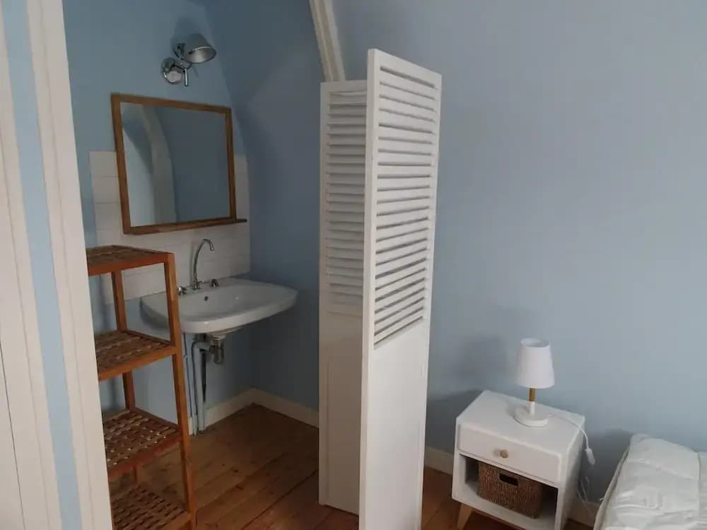 Villa With Direct Access to the Beach - Miniature 7