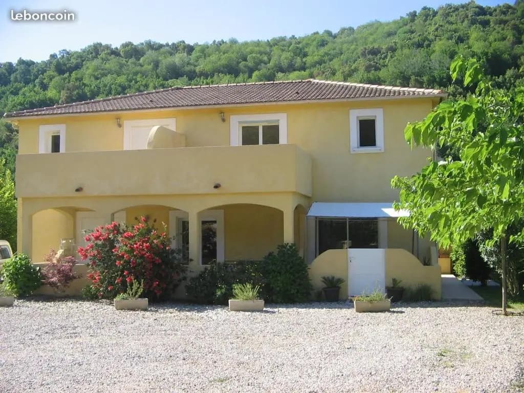 Joli appartement meublé entre Mer et Montagne - Photo 2