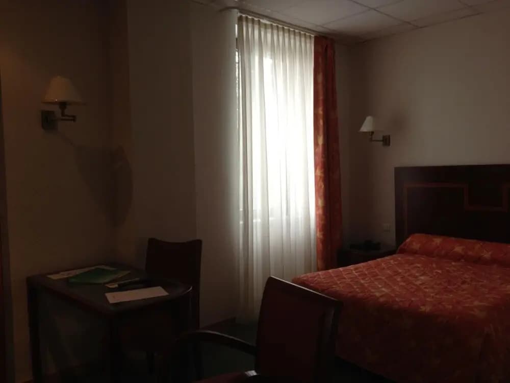 Hôtel Union - Photo 4
