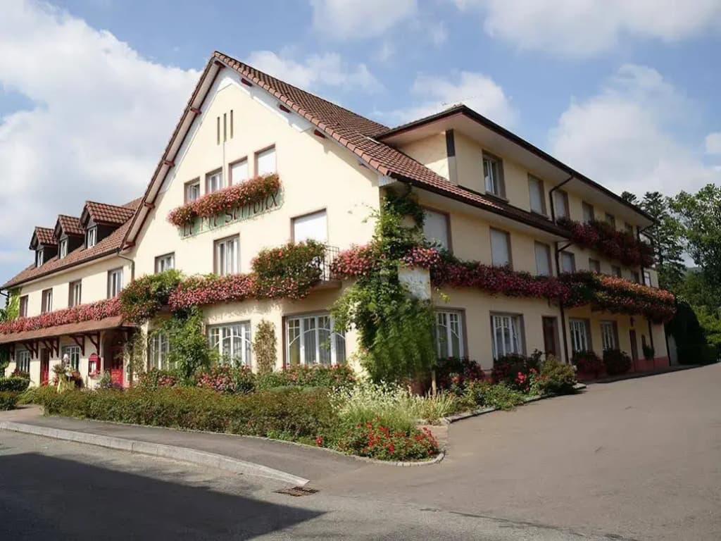 Hôtel le Pré Serroux - Photo 1
