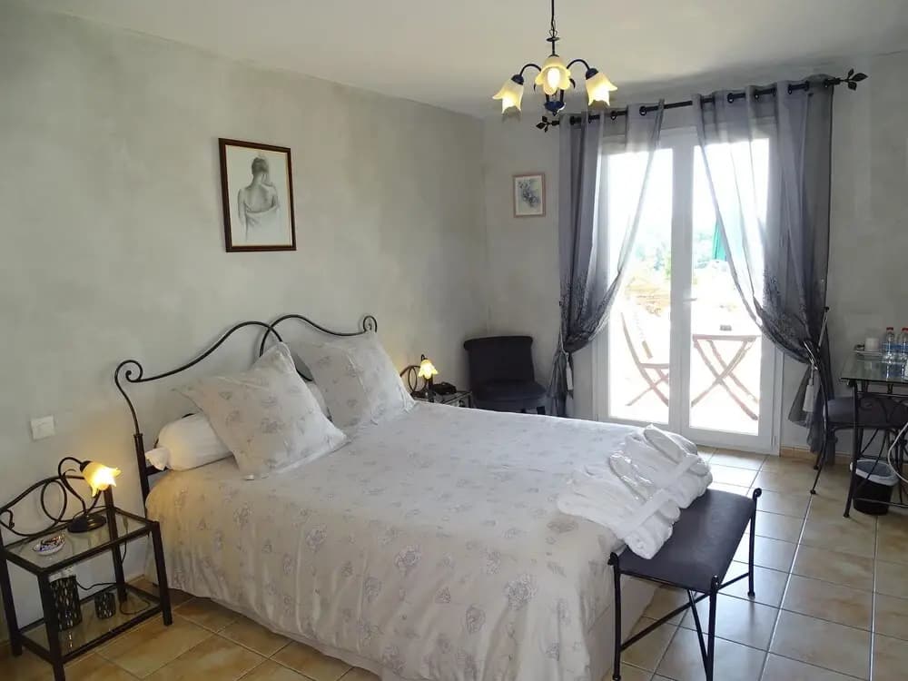 Le Clos Castel - Photo 3