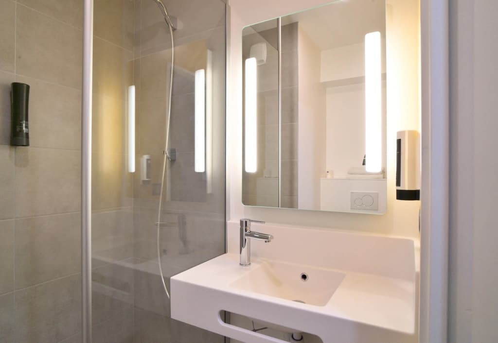 B&B HOTEL Dreux Nord - Miniature 8