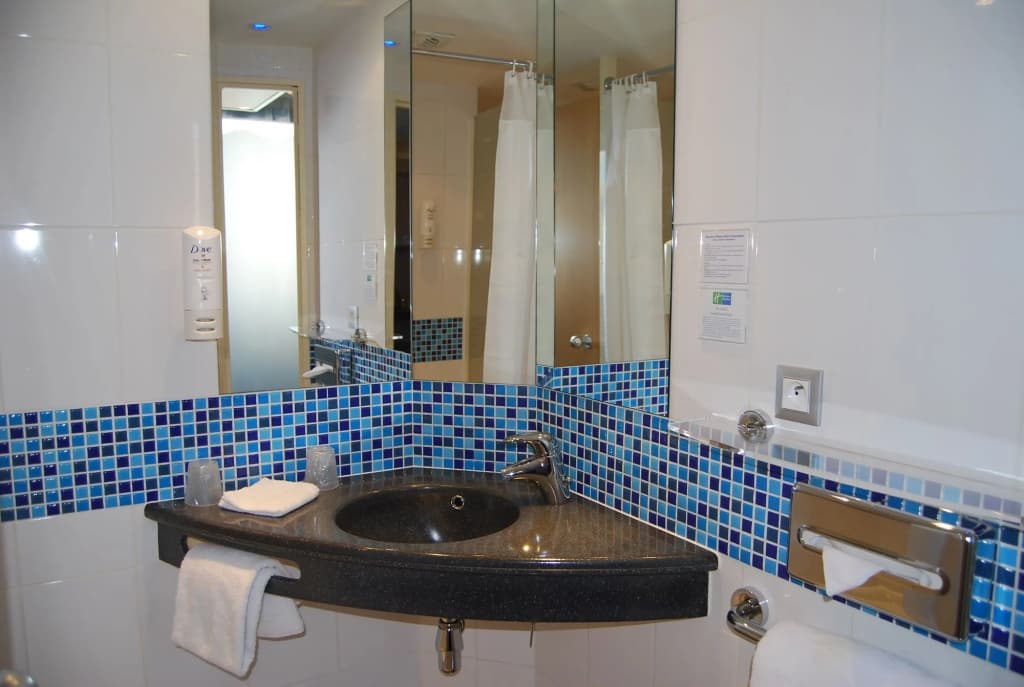 Holiday Inn Express Toulouse Airport by IHG - Miniature 8
