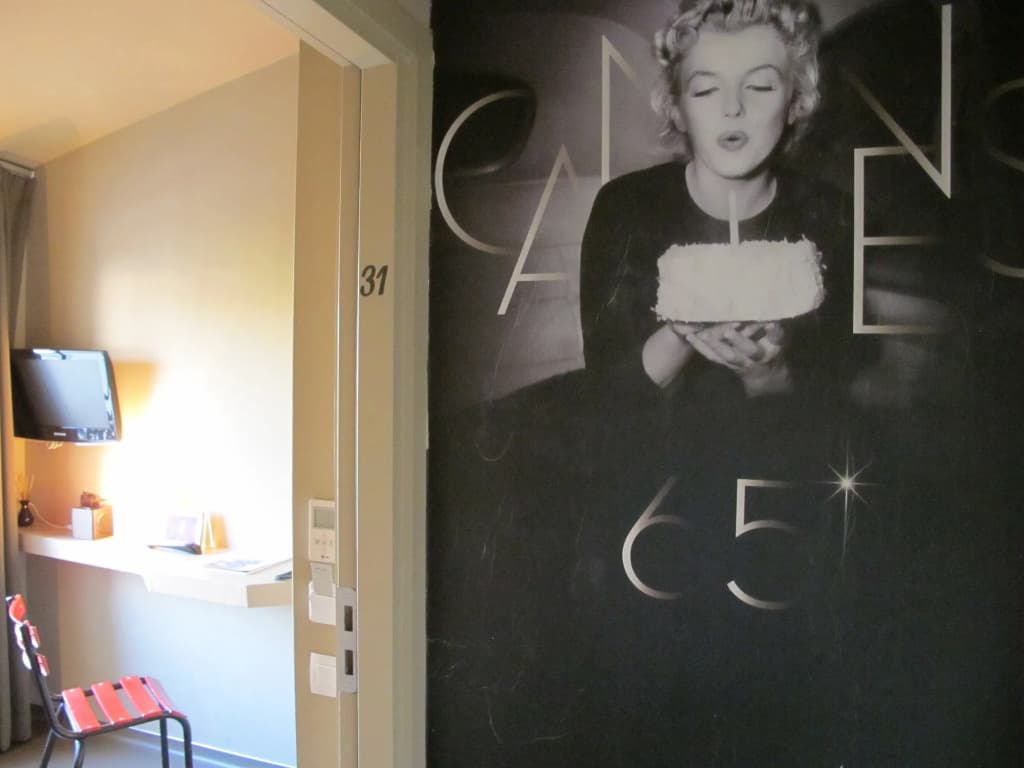 7 Art Hotel Cannes - Photo 3