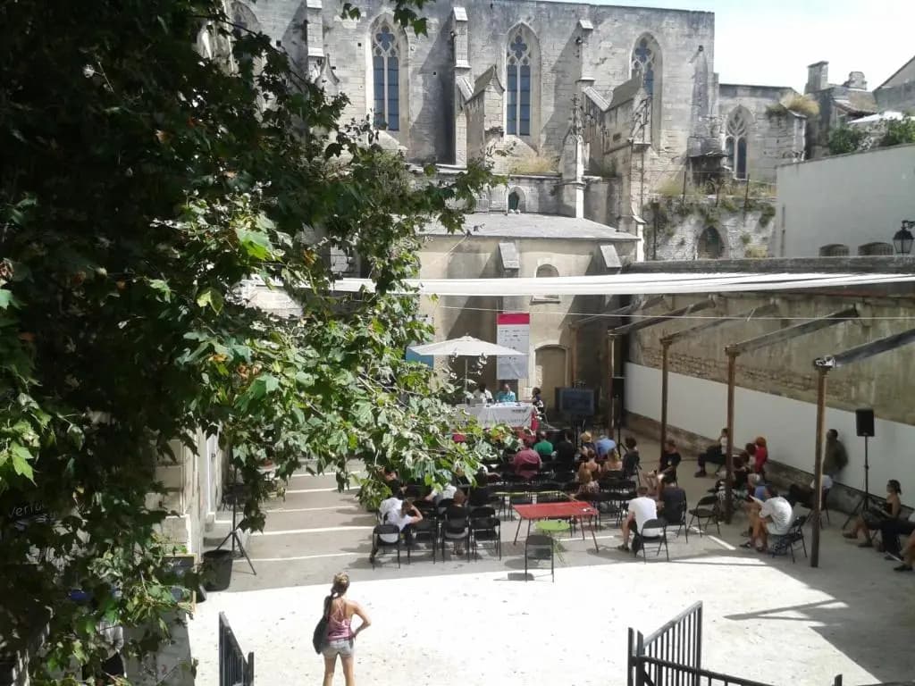 Arles Forum - Les Pénitents Bleus - Miniature 7