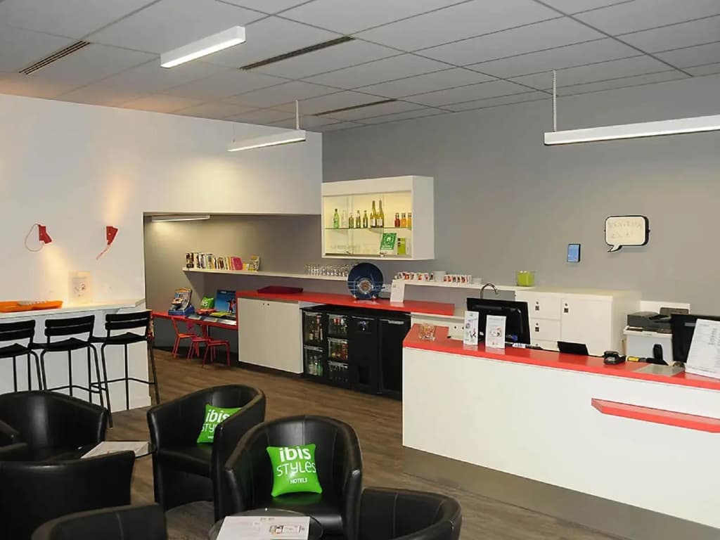 ibis Styles Chambery Centre Gare - Photo 1