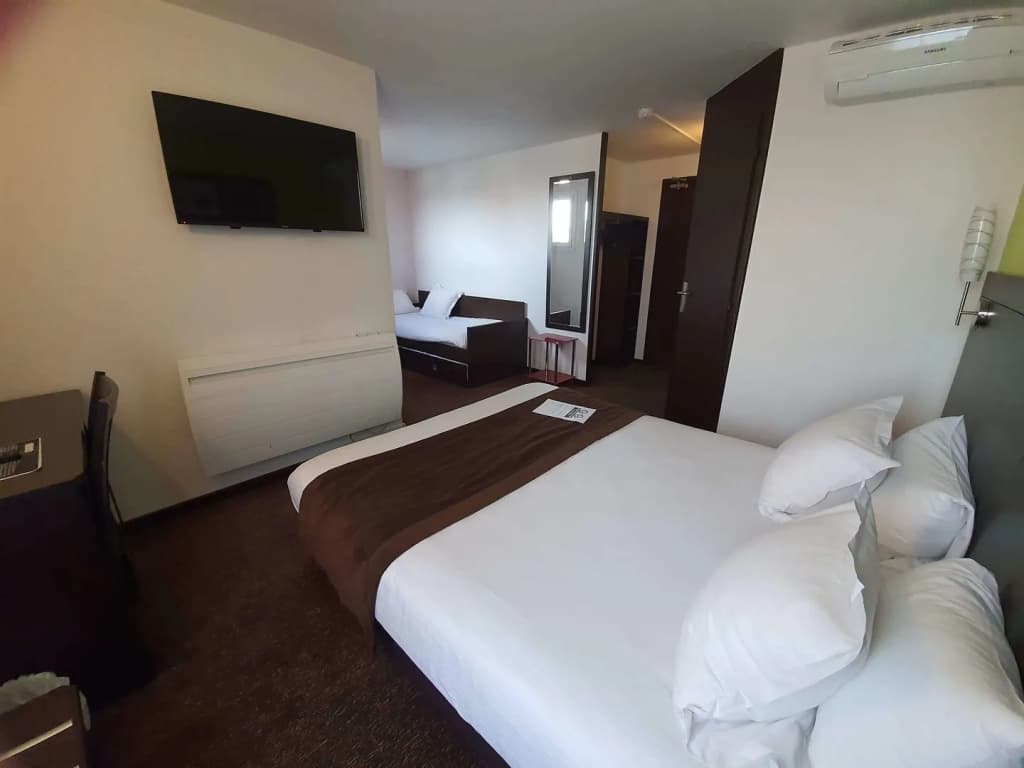 Enzo Hotels Cannes Ecluse by Kyriad Direct - Photo 5