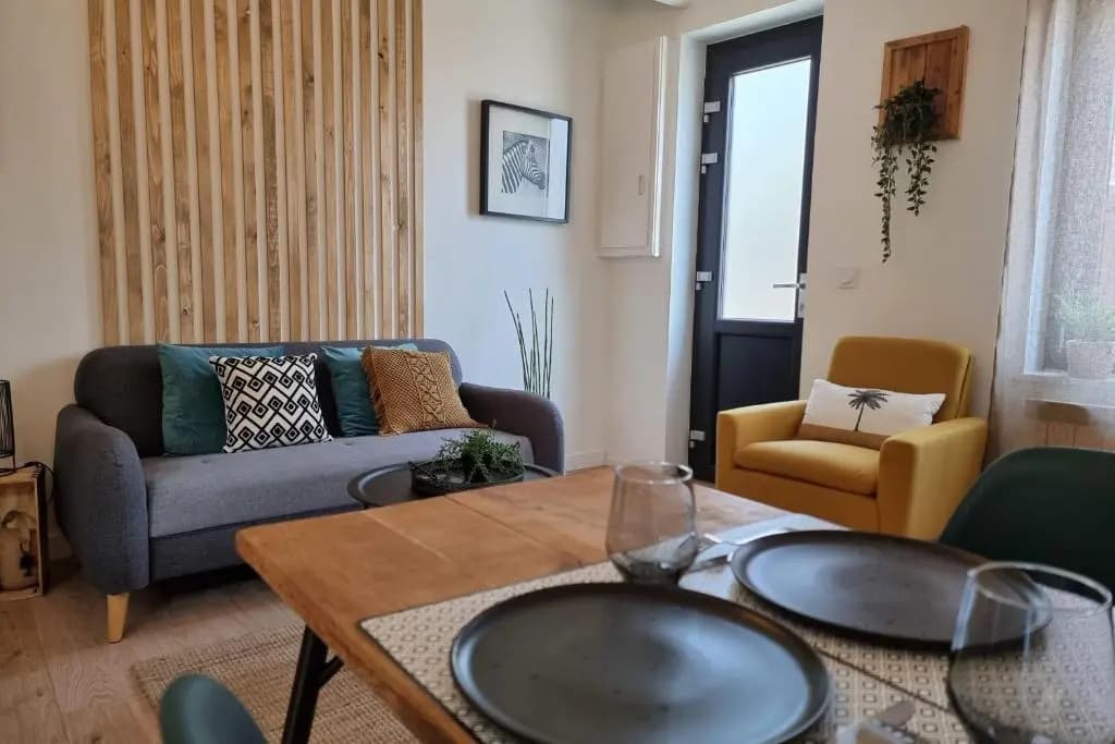 Rive Sud - Charming Maisonette 2 P - City Center - Photo 3