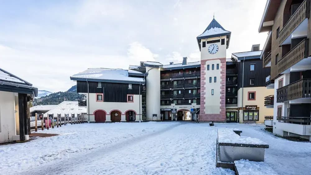 Apartment in Morillon Near Ski Slopes - Photo 1