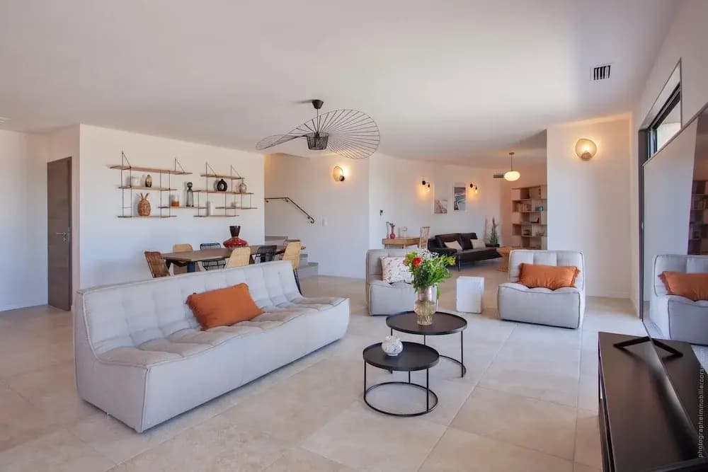 Superb Villa With Pool and sea View - Photo 5