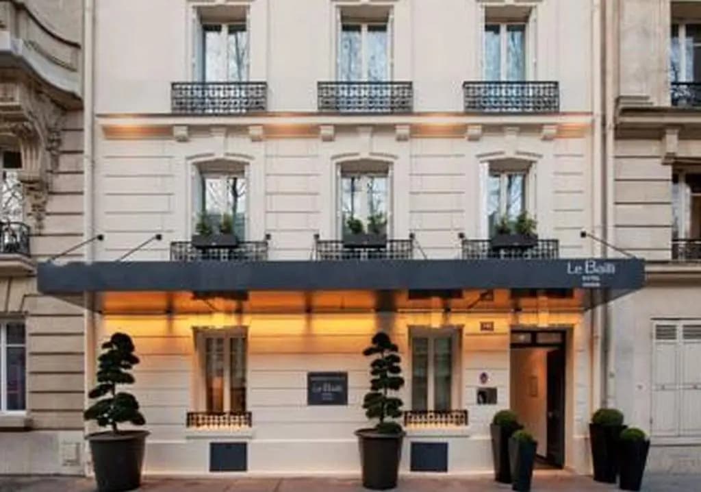 Hotel Bailli de Suffren - Photo 1