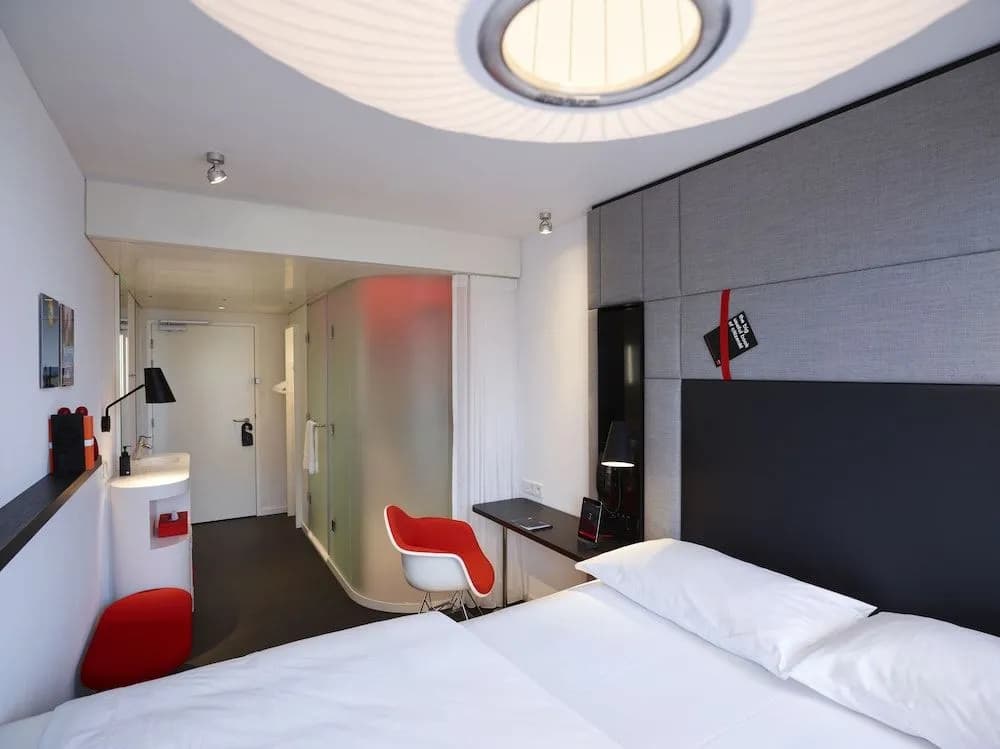 citizenM Paris Champs-Élysees Hotel - Miniature 8