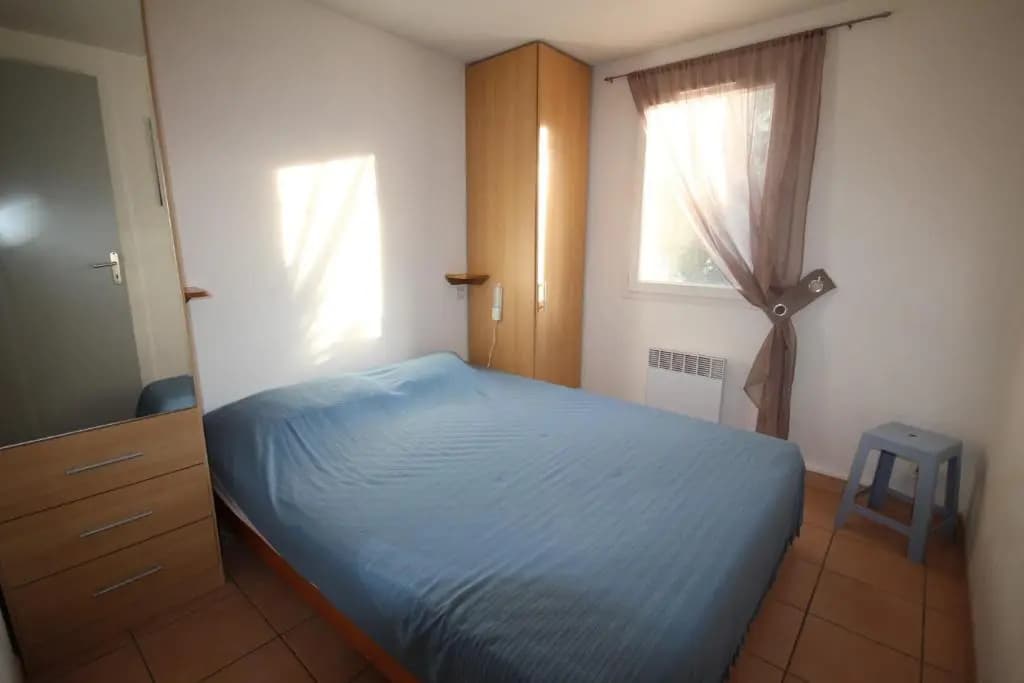 Belle villa climatisée 4 chambres 10 couchages 2 terrasses parking privatif dans résidence sécurisée piscine commune 800 m...
