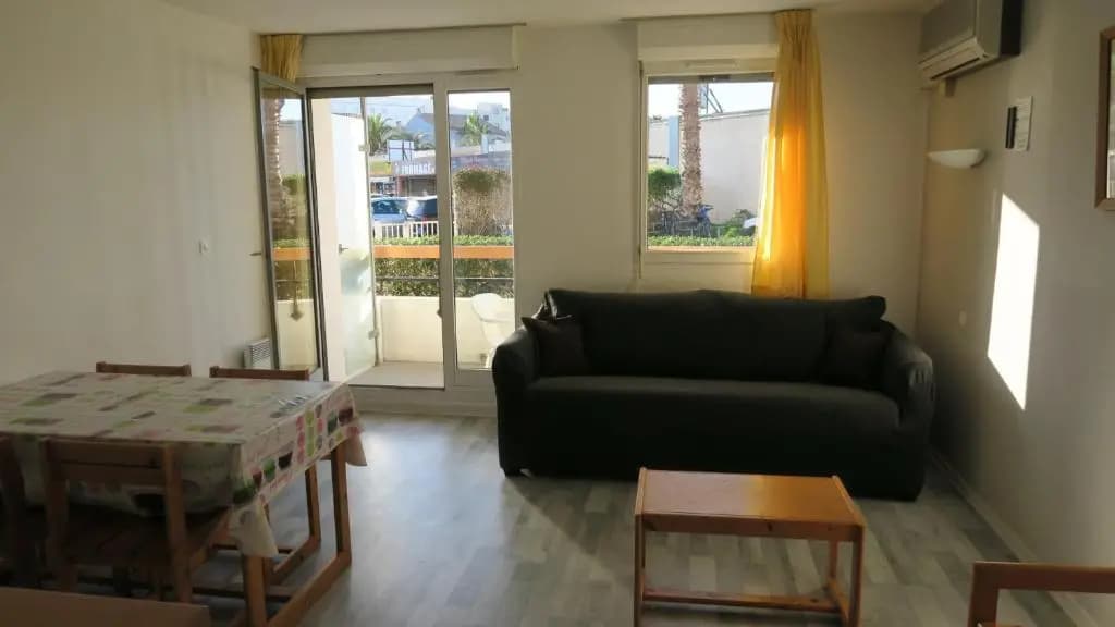 Solydays Cigales de mer, studios centre-ville à deux pas des plages - Photo 2