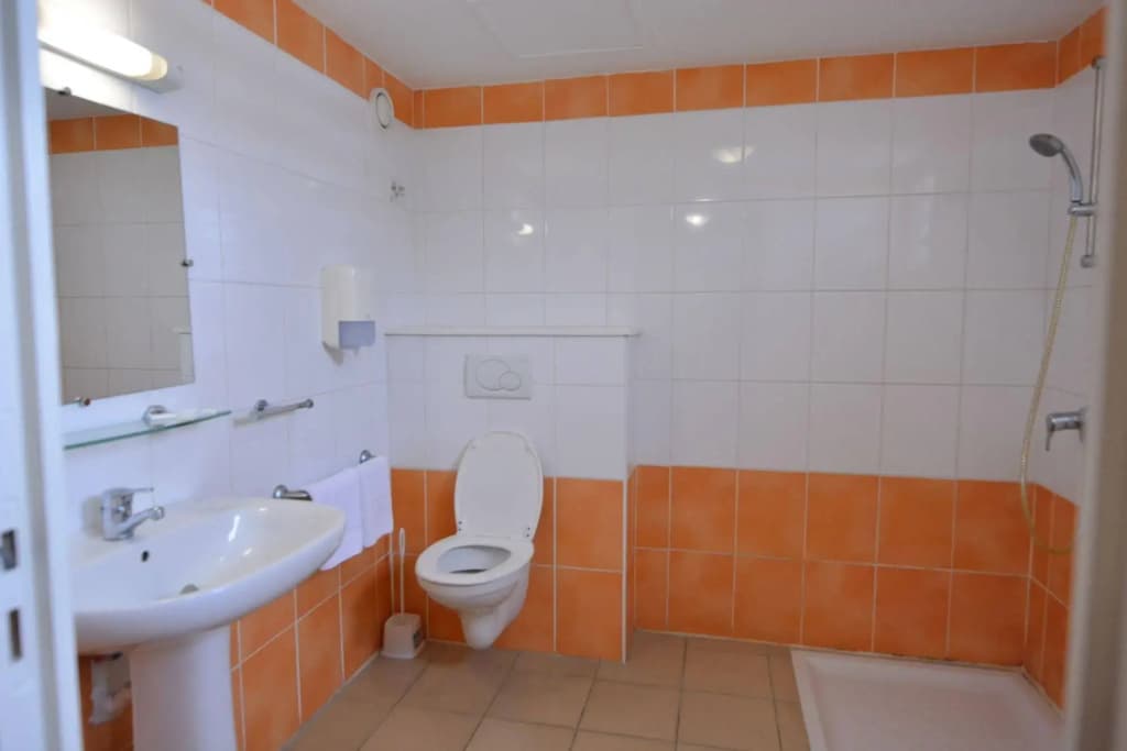Centre International de Séjour - Hostel - Miniature 8