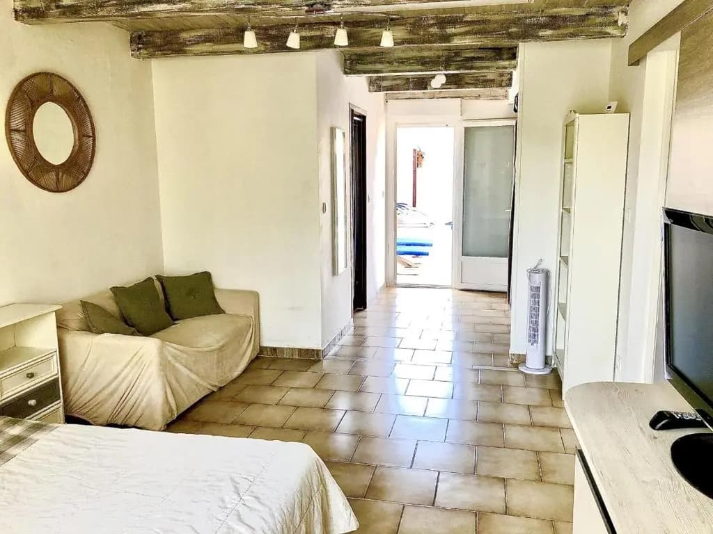 Villa de plein pied 120m2, climatisée, 3 chambres, piscine privée, la campagne aux portes de NARBONNE - Photo 2