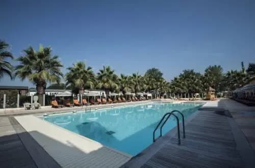 Holiday Marina Resort - Photo 3
