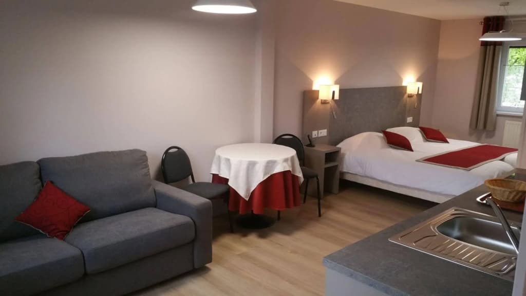 Logis _ Hotel Restaurant La Sapiniere - Photo 3