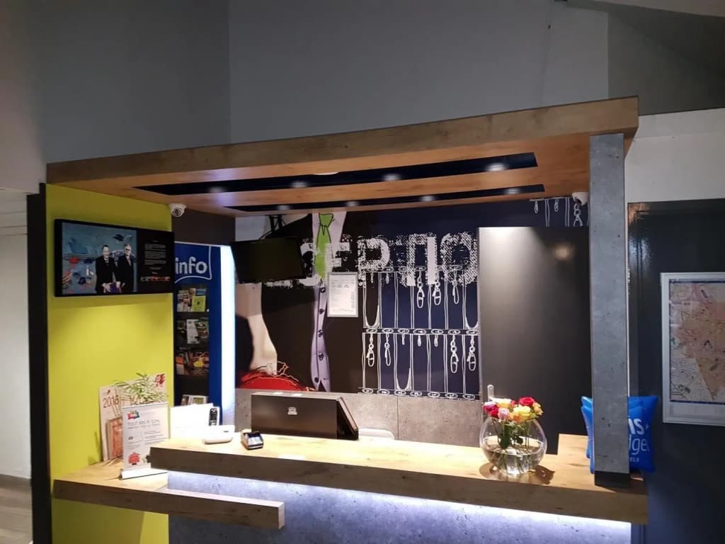 ibis budget Lille Ronchin - Photo 2