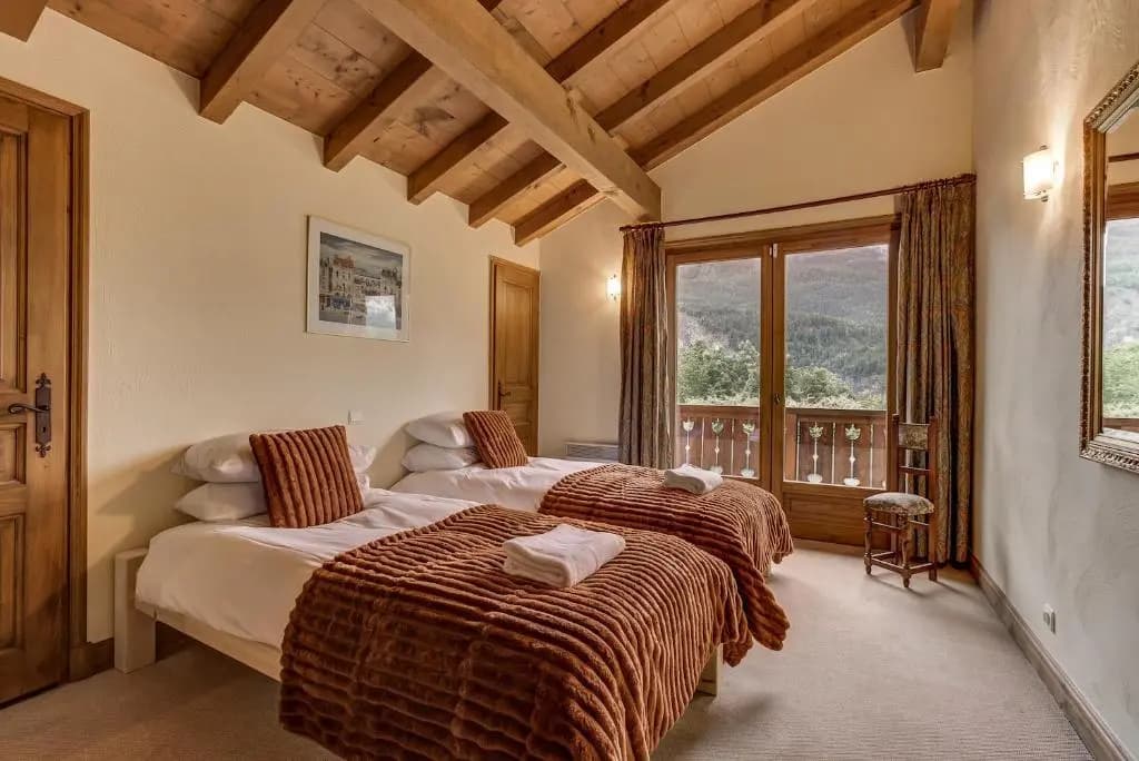 Chalet Ecritoire - Alpes Travel - Les Houches - Sleeps 10 - Photo 3
