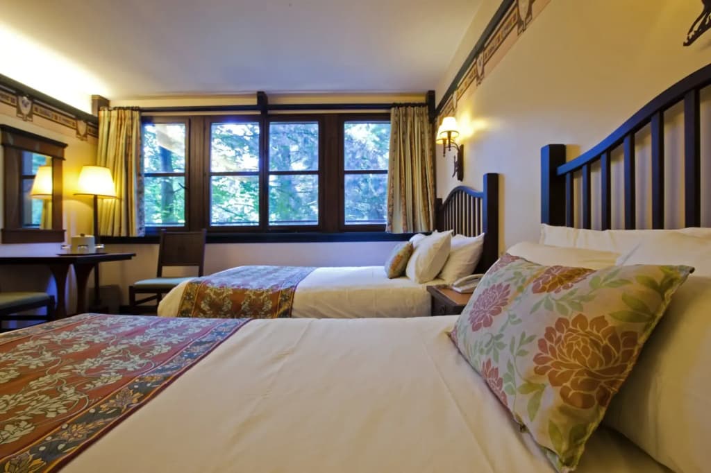 Disney Sequoia Lodge - Miniature 8