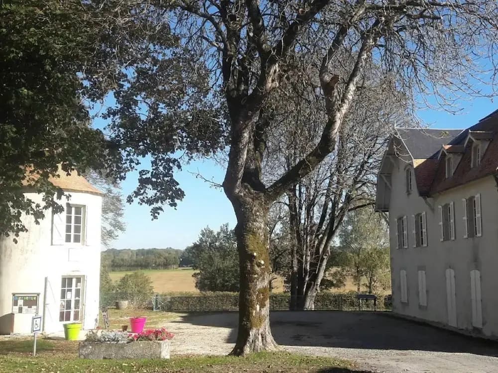 Gite With Terrace in Sauze-vaussais - Photo 5