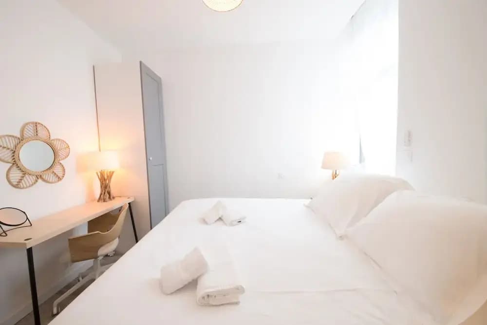 Beautiful Apartment With sea View - Photo 2