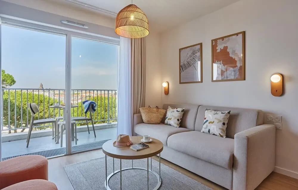 Apartment in Royan Near Sandy Beaches - Miniature 8