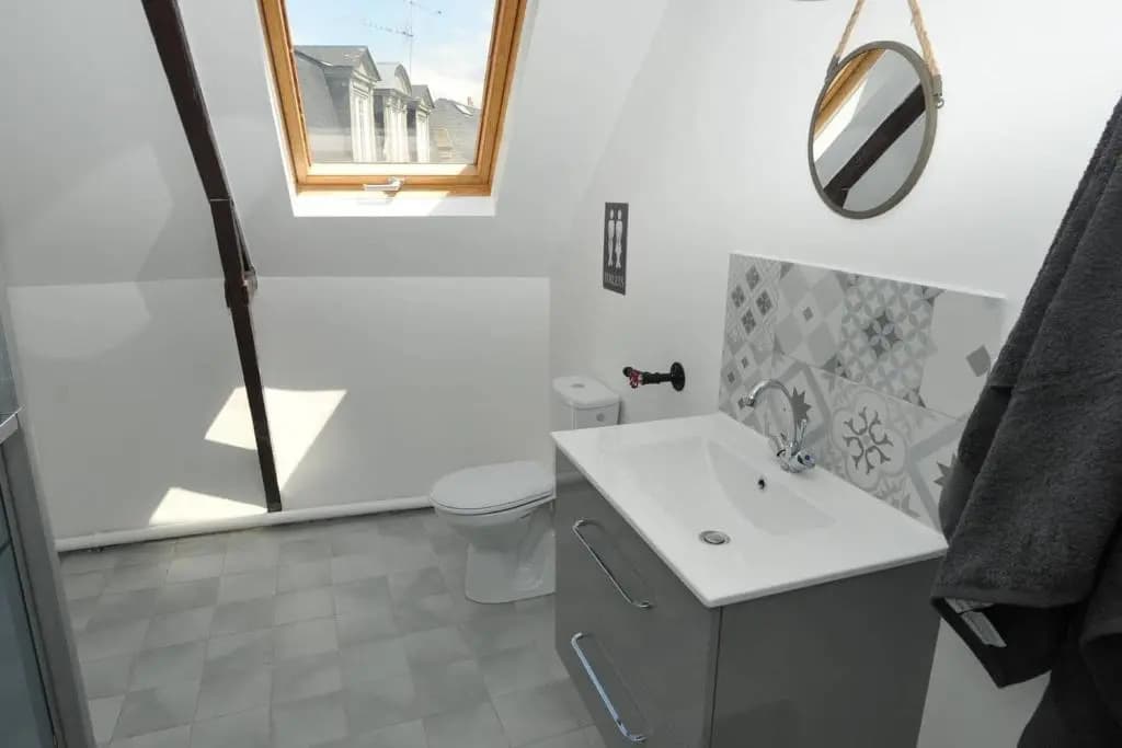 Vue sur les toits, 35m2 hyper centre Honfleur - Miniature 6