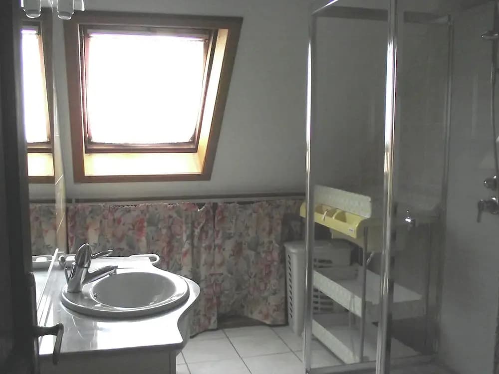 Comfortable Holiday Home with Fenced Garden in Natzwiller - Photo 5