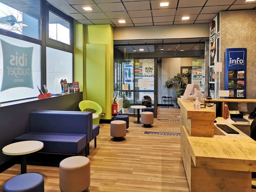 ibis budget Tours Centre Gare - Photo 2