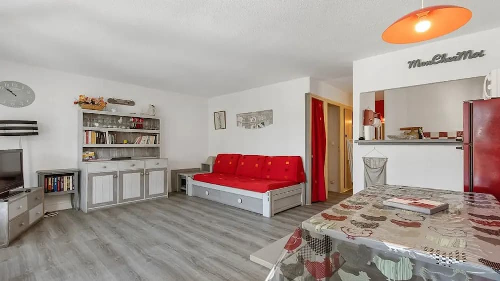 Charming Coastal Getaway in Agde - Photo 5