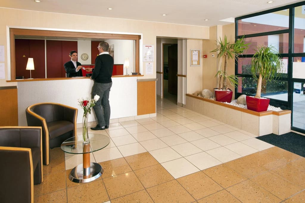 Séjours & Affaires Genève Saint-Genis - Photo 2