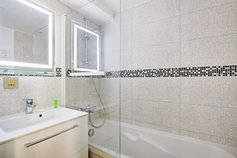 Amazing Duplex With Sauna 1br/4p in the Heart of the City of Orly - Miniature 7